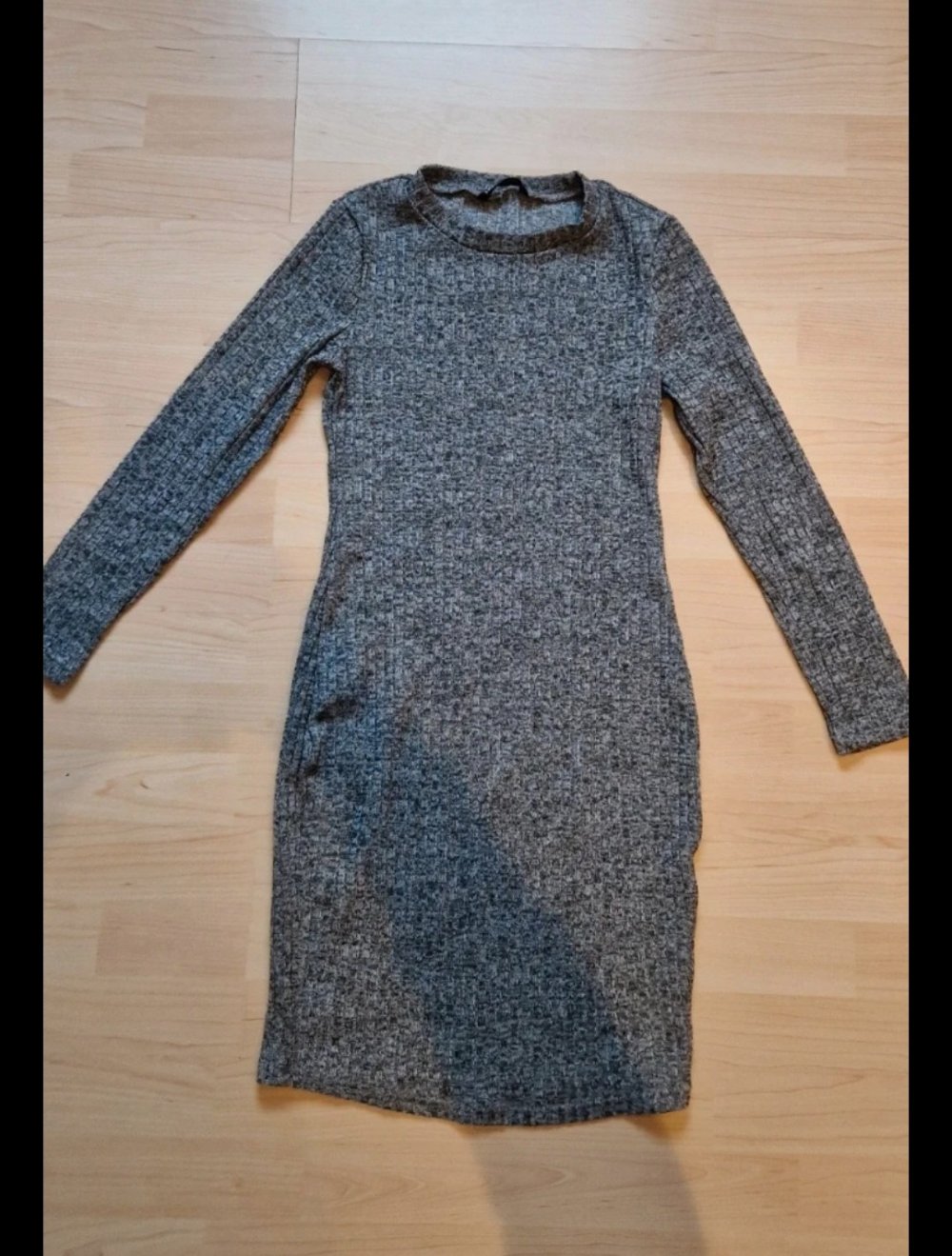 graues strickkleid