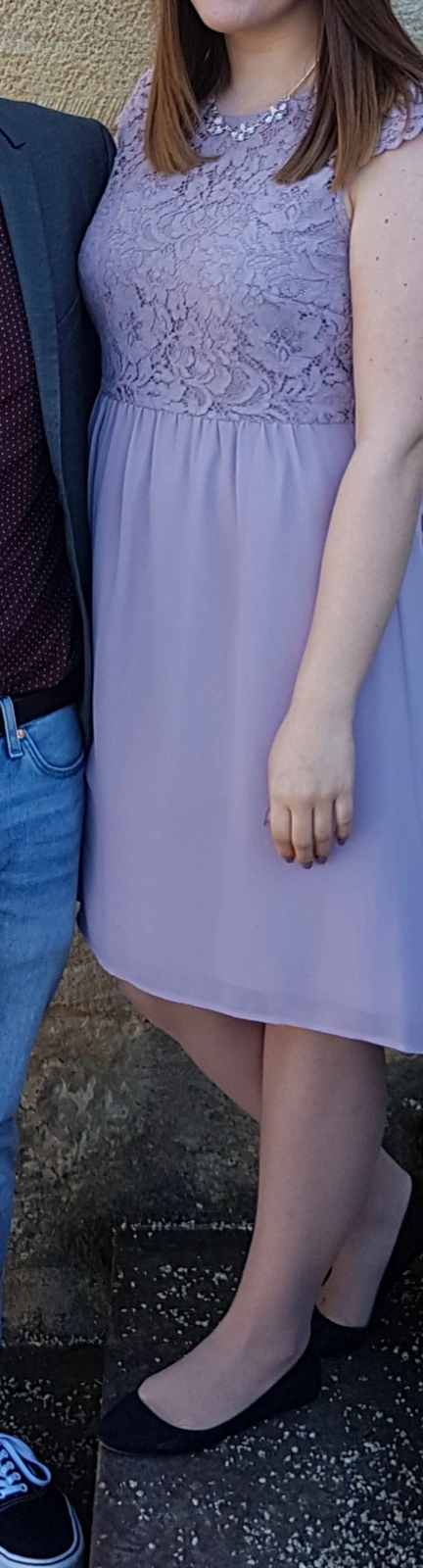 Schönes Kleid Esprit Flieder pastel Gr. 40 schick spitze blumen locker fließend