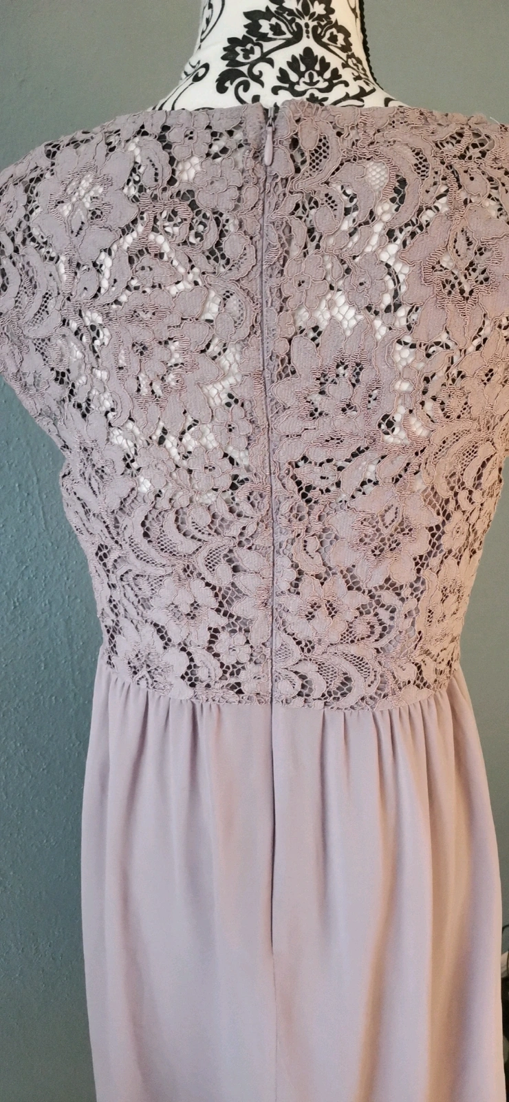 Schönes Kleid Esprit Flieder pastel Gr. 40 schick spitze blumen locker fließend