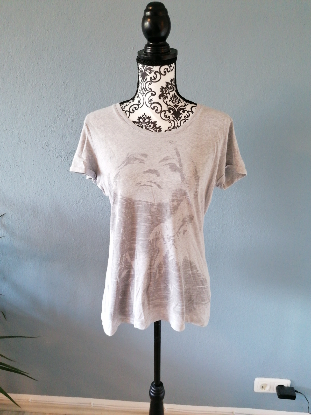 Graues Esprit T-shirt mit Frau Gr. XL
