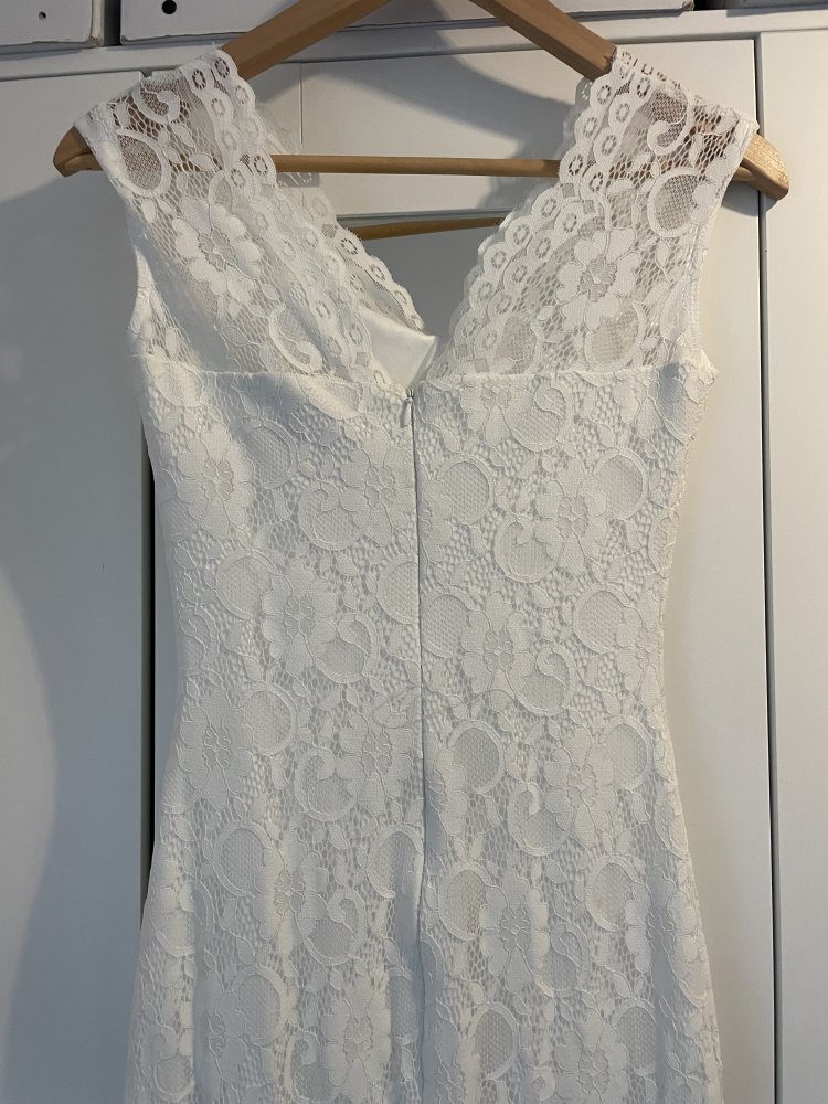 Schönes langes Kleid