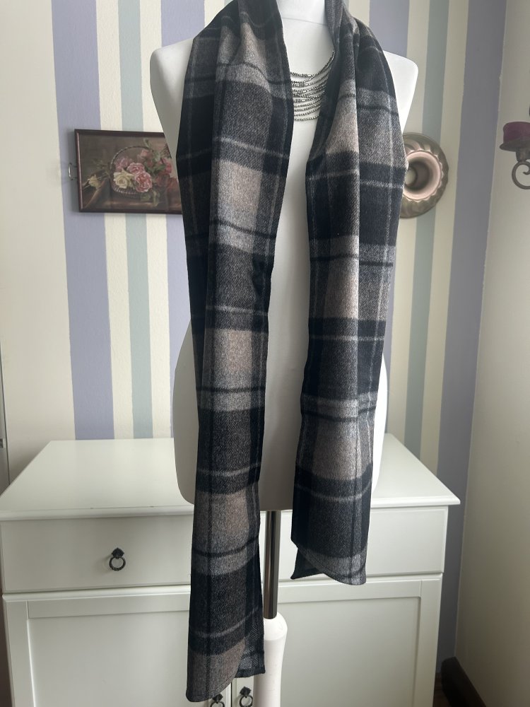 Warmer Kuschelschal NEU aus Schurwolle 