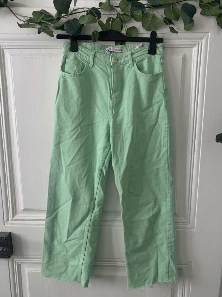 (36): Zara High Waist Jeans grün