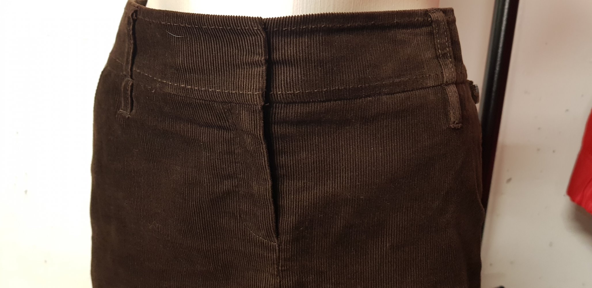 Rock, Feincord, MNG, Gr. 34