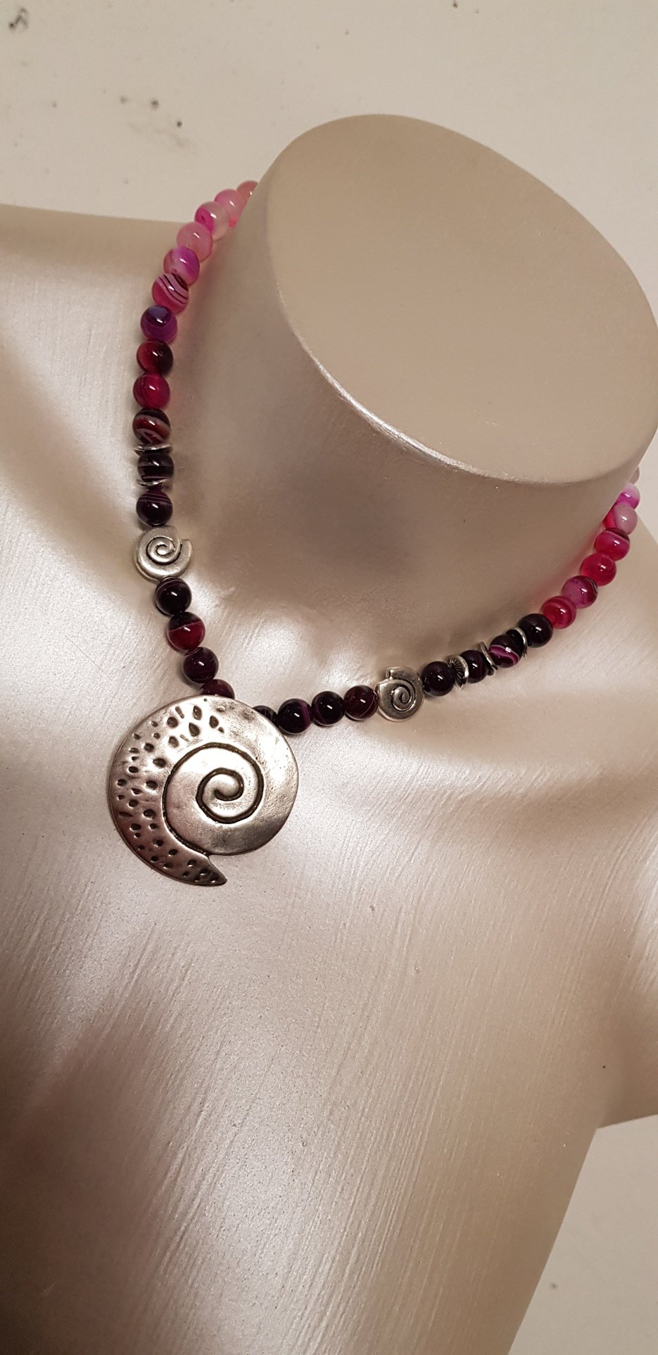 Halskette, Neu, handgemacht