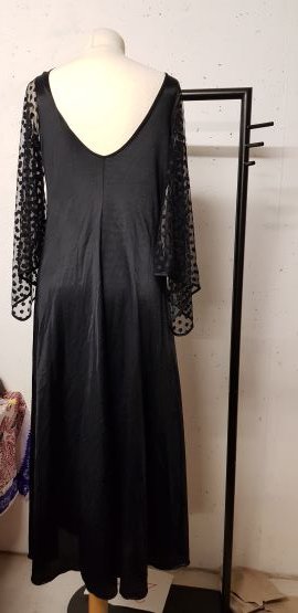 Kleid mit Mesh und Satin, Gr. M/L