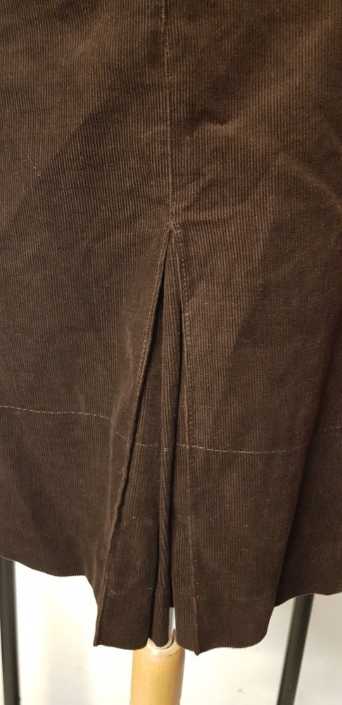 Rock, Feincord, MNG, Gr. 34