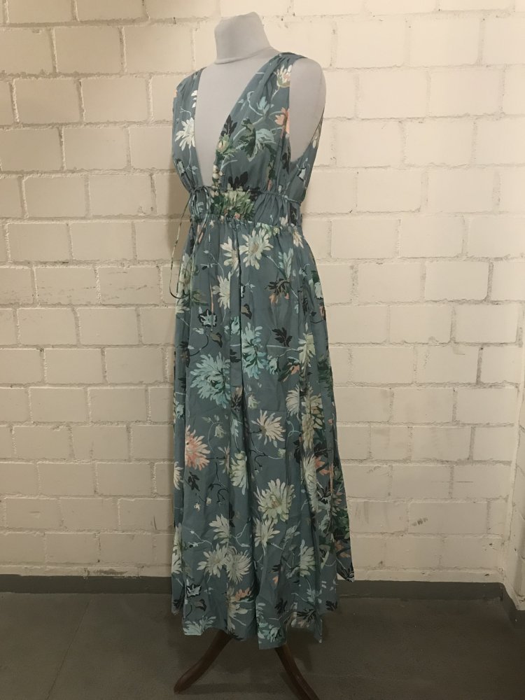 Rückenfreies Maxikleid