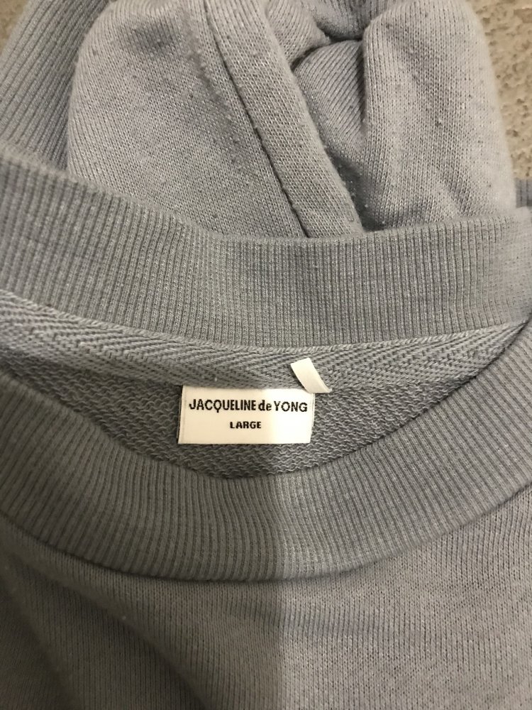 Pullover mit Stickerei