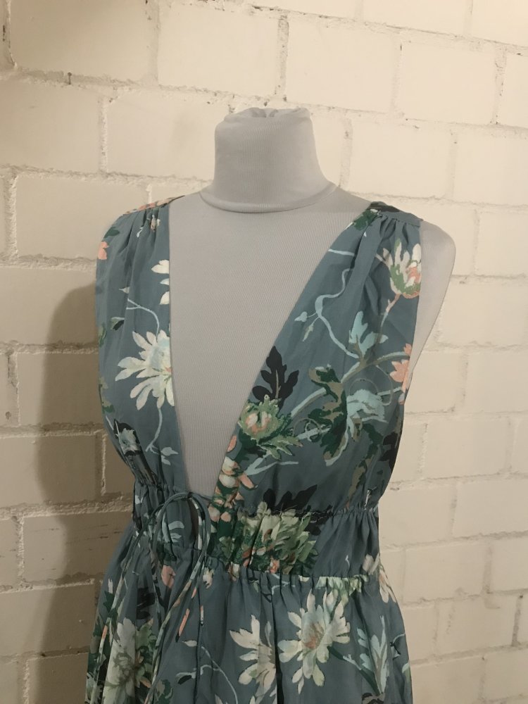 Rückenfreies Maxikleid