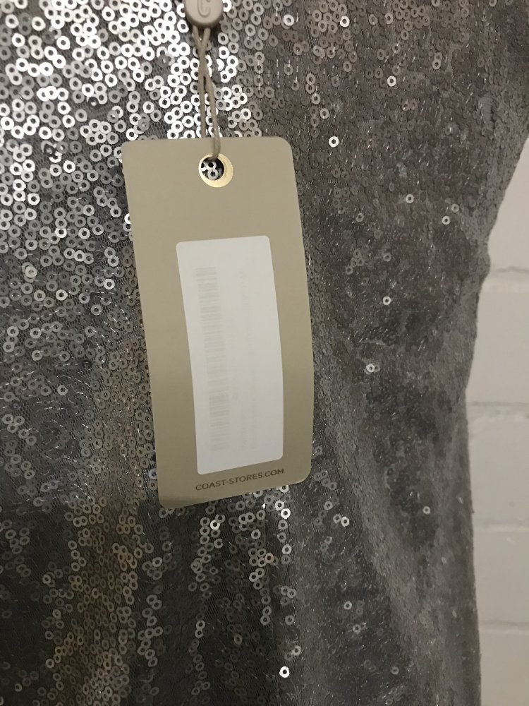 Silbernes Pailiettenkleid