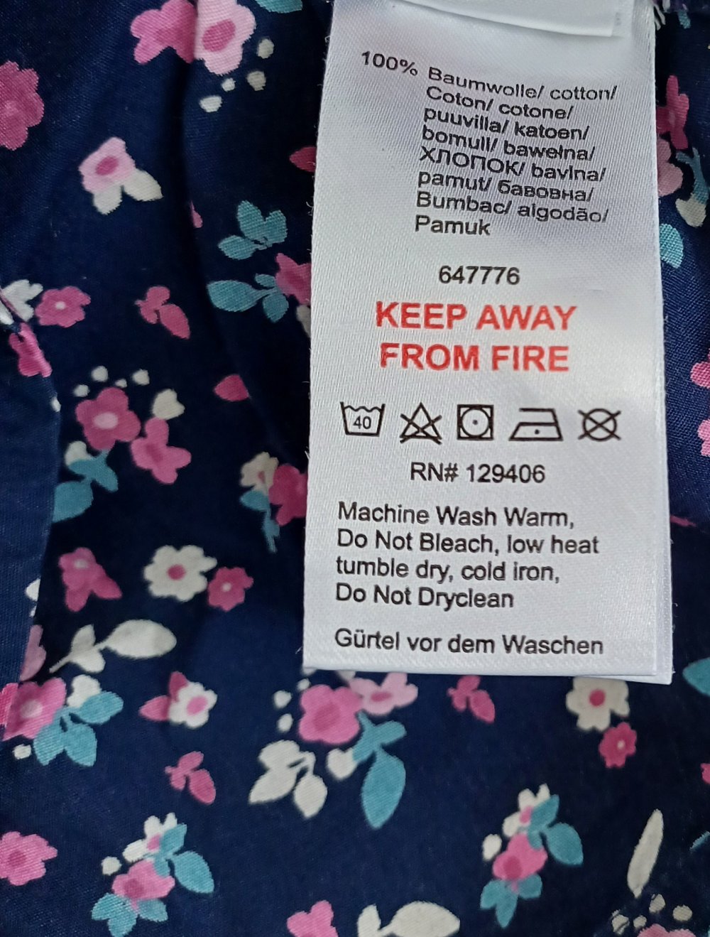 schönes Blusenkleid