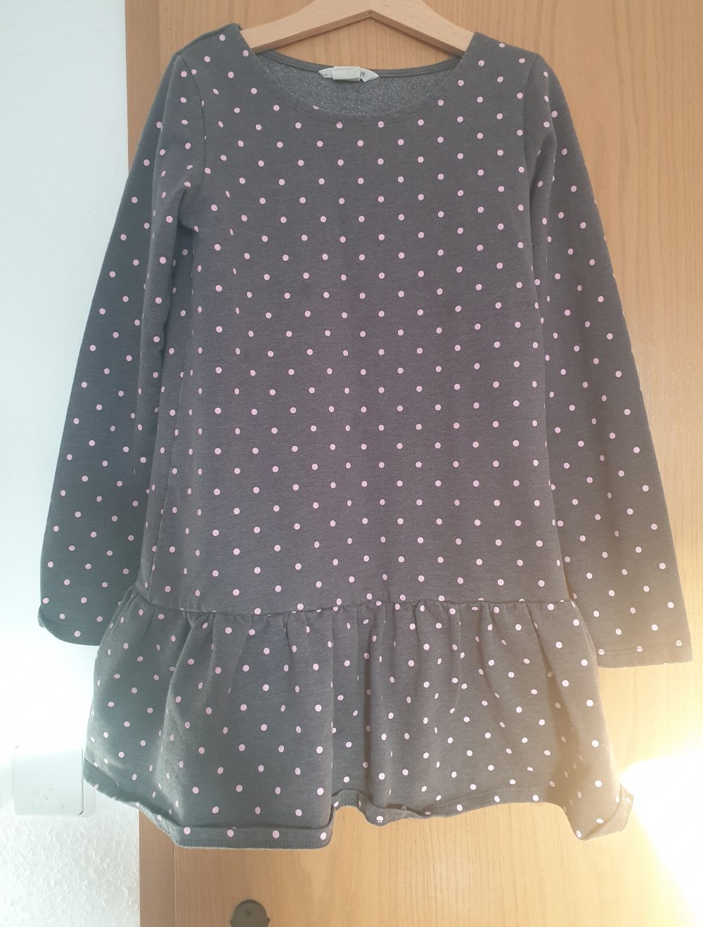 H&M Kleid grau Punkte 134 140