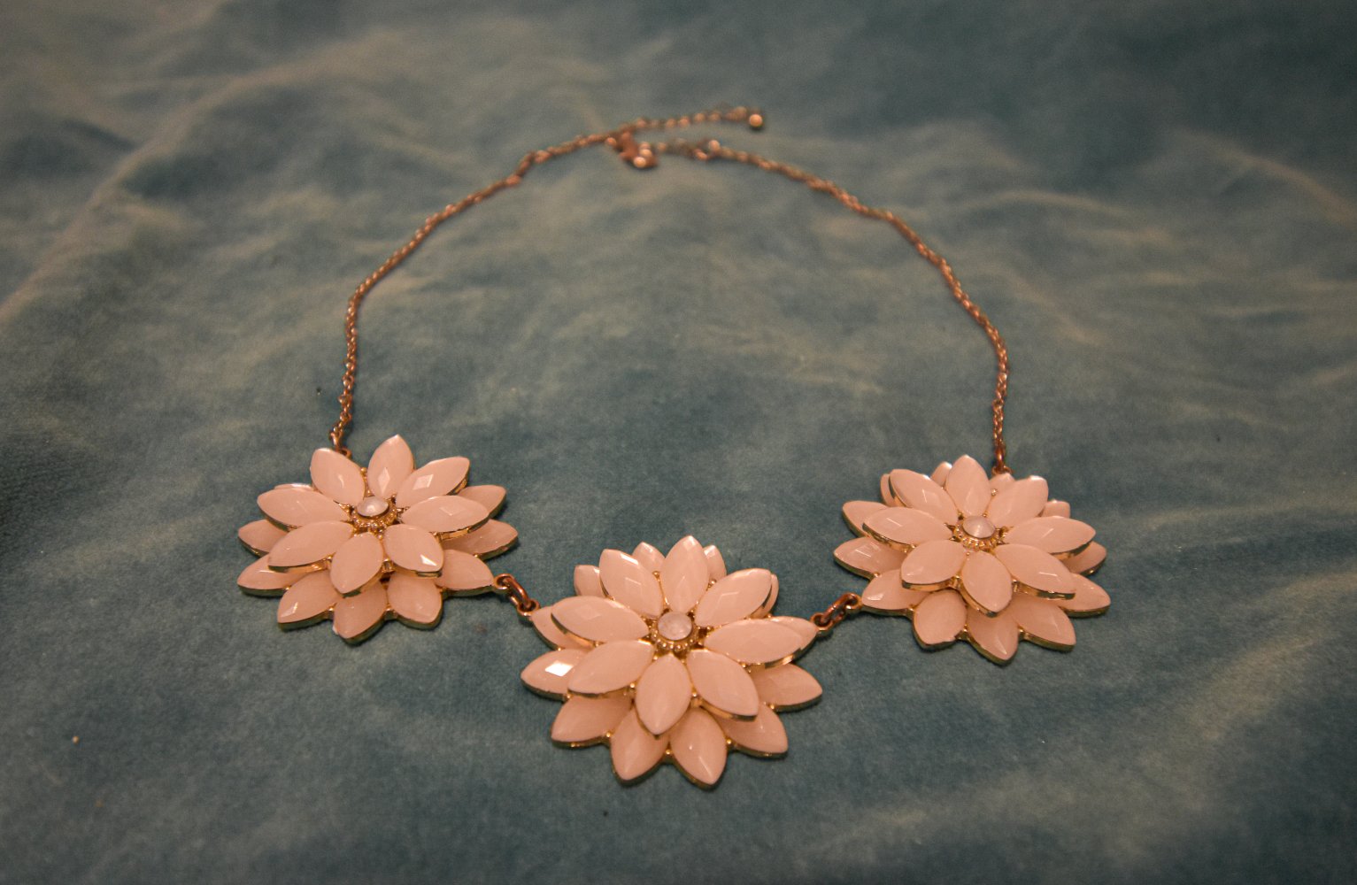 Blumenstatementkette