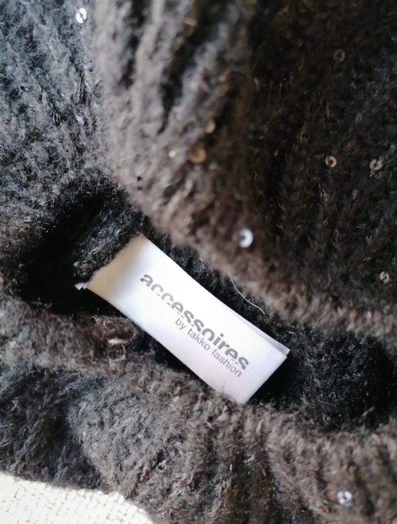 Schwarze Mütze von Takko