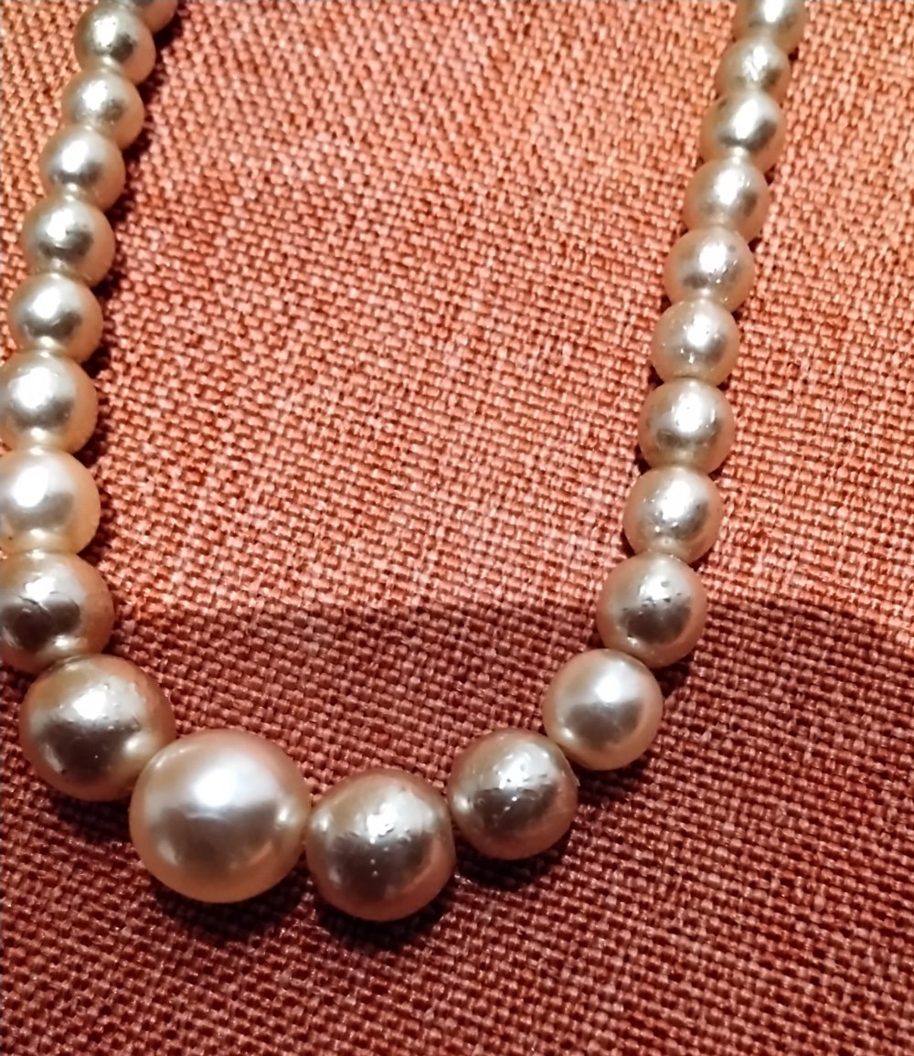 Perlenkette, Halskette mit Verlauf, aprikotfarben, Modeschmuck 