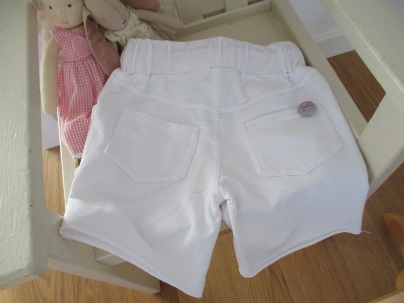 TOP! Update Sweat Shorts Gr. 104, Mädchen Sommer, Italienmode, Weiß, Sporthose, Turnen