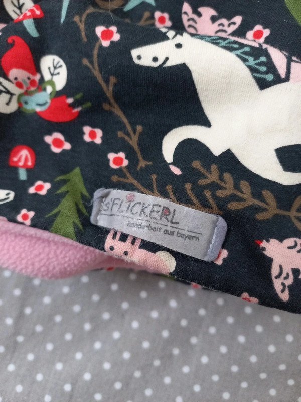 FAST WIE NEU! Handmade Beanie Mütze Gr 55/56, Fleece, Winter, Herbst, Einhorn, Elfe, dunkelgrau, Gr 128/134/140