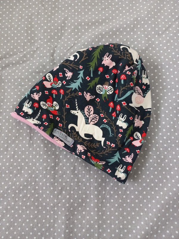 FAST WIE NEU! Handmade Beanie Mütze Gr 55/56, Fleece, Winter, Herbst, Einhorn, Elfe, dunkelgrau, Gr 128/134/140