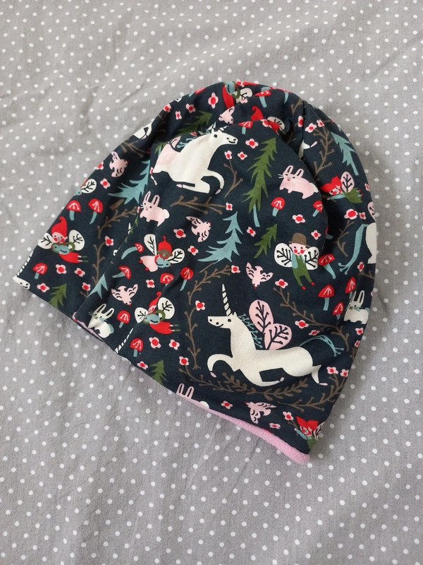 FAST WIE NEU! Handmade Beanie Mütze Gr 55/56, Fleece, Winter, Herbst, Einhorn, Elfe, dunkelgrau, Gr 128/134/140