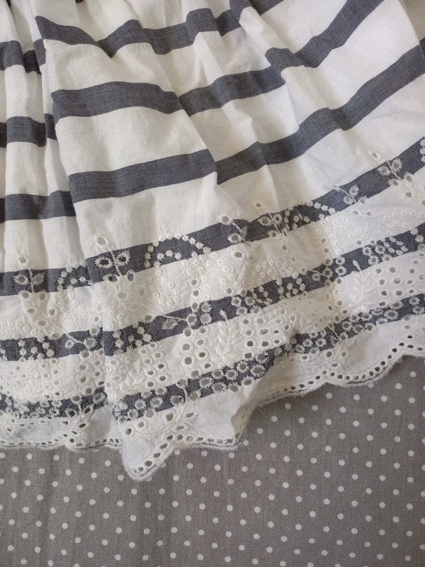 TOP ZUSTAND! GAP Rock Gr 128 Mädchen, Vintage, creme, navy, Ringel, Stickereien, Frühling, Sommer