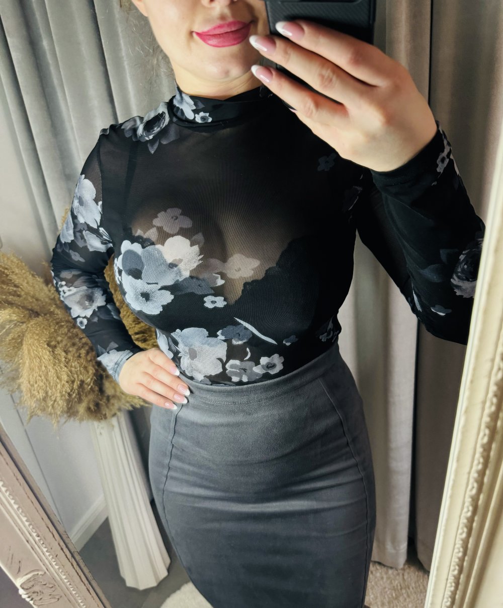 Schöner Rollkragen Pullover Tüll durchsichtig Netzstoff Bluse Shirt Rosen sexy