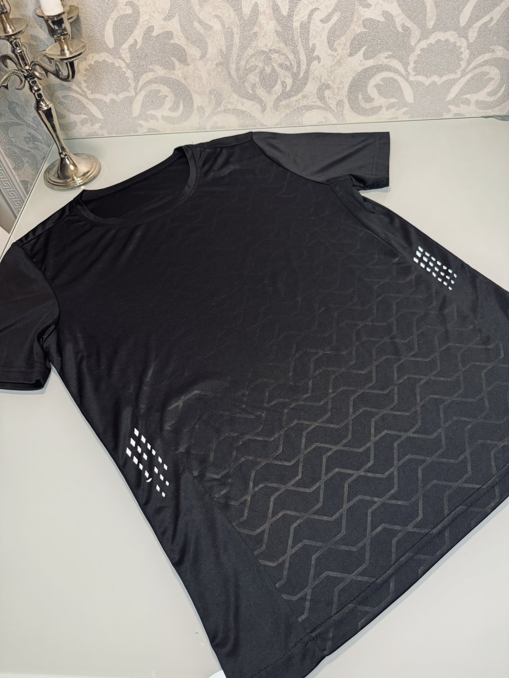 Schönes Herren T-Shirt Shirt Oberteil Kurzarm Sportlich Sport M Top Schwarz