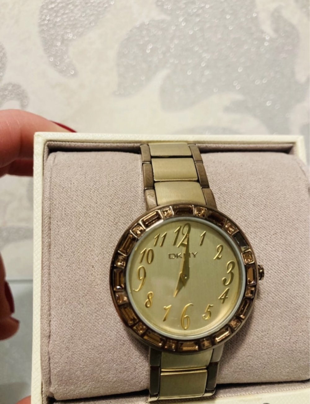 Schöne Armbanduhr Uhr Damen DKNY Strasssteine Gold Braun Damenuhr Edelstahl Top