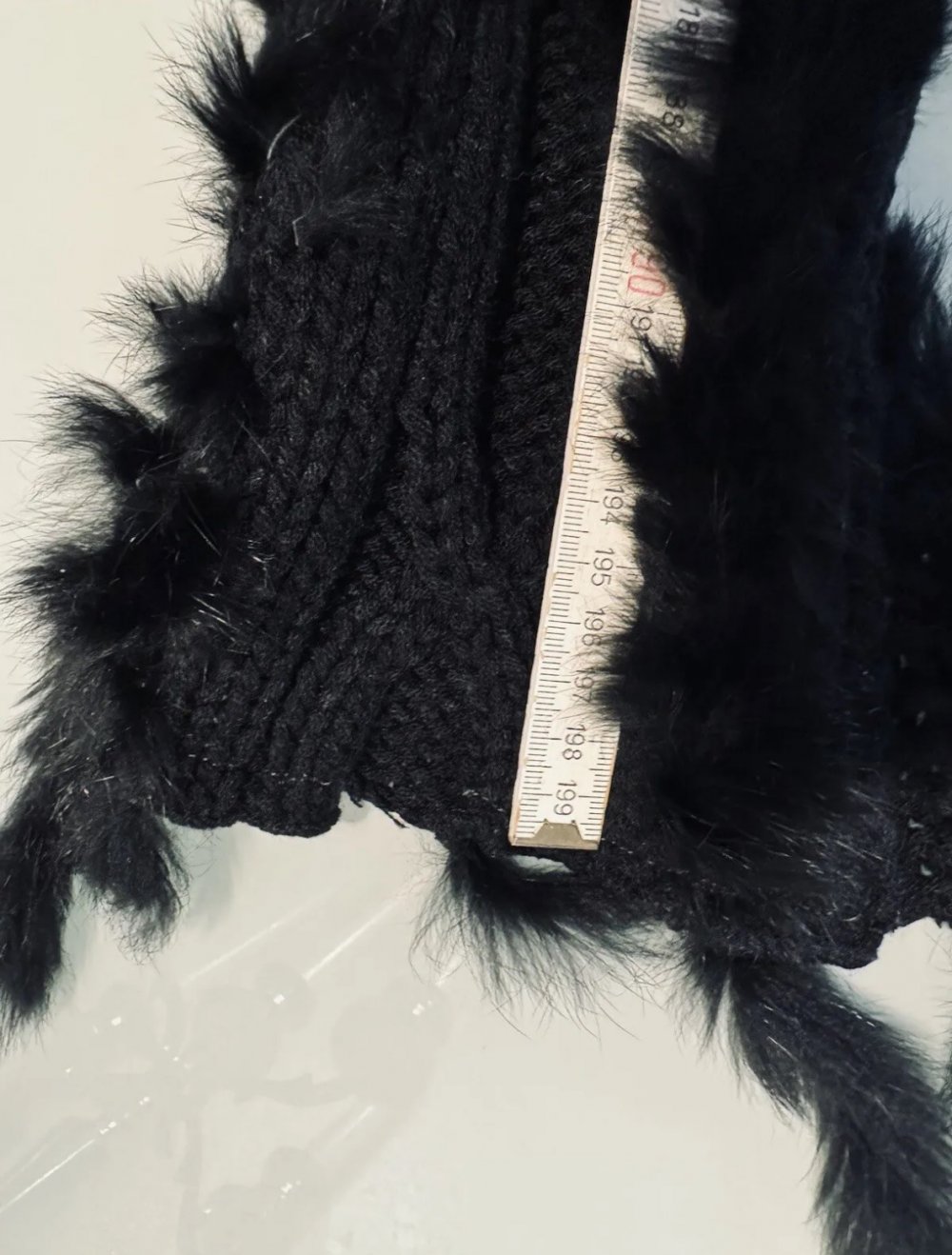 Schöner Schal Strick Strickschal Echt Pelz Fell Schwarz Winterschal 200 X 15cm