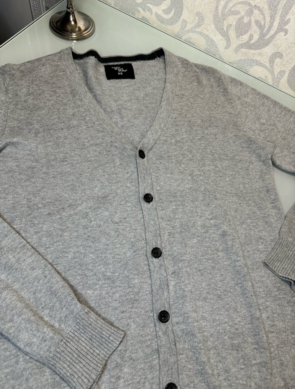 Schöne Herren Strickjacke Strick Jacke Pullover Langarm Knöpfe Grau V Ausschnitt XS