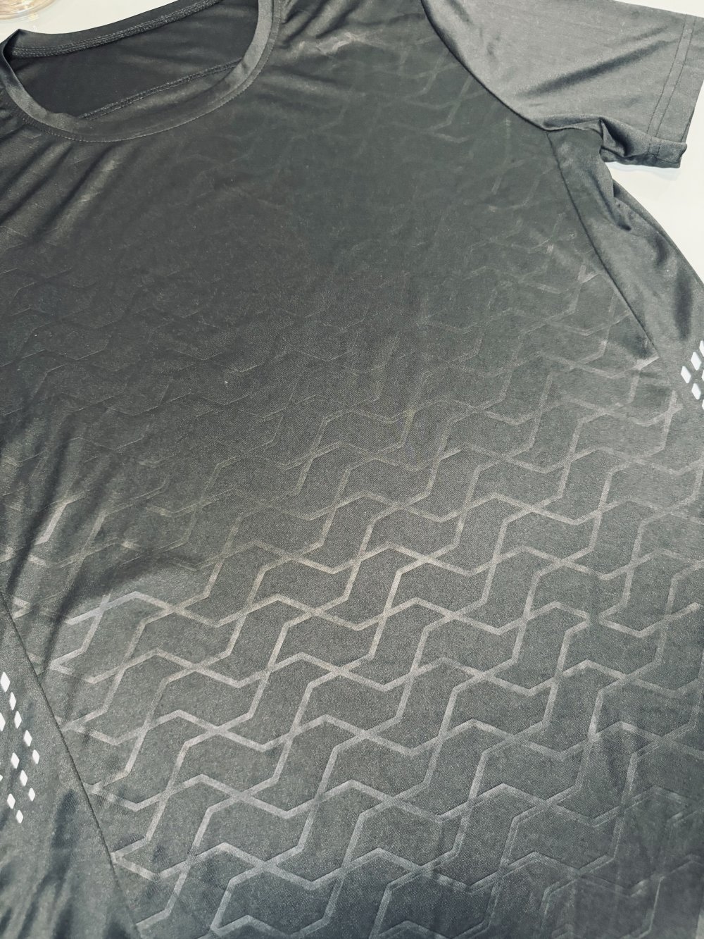 Schönes Herren T-Shirt Shirt Oberteil Kurzarm Sportlich Sport M Top Schwarz