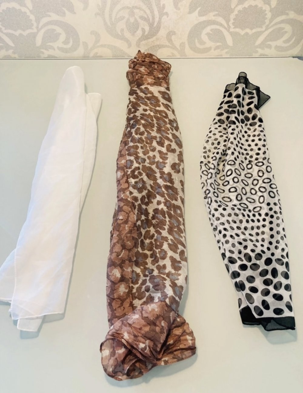 Schöne Halstücher Halstuch Chiffon Leo Weiß Gepunktet Optik 3er Luftiger Schal