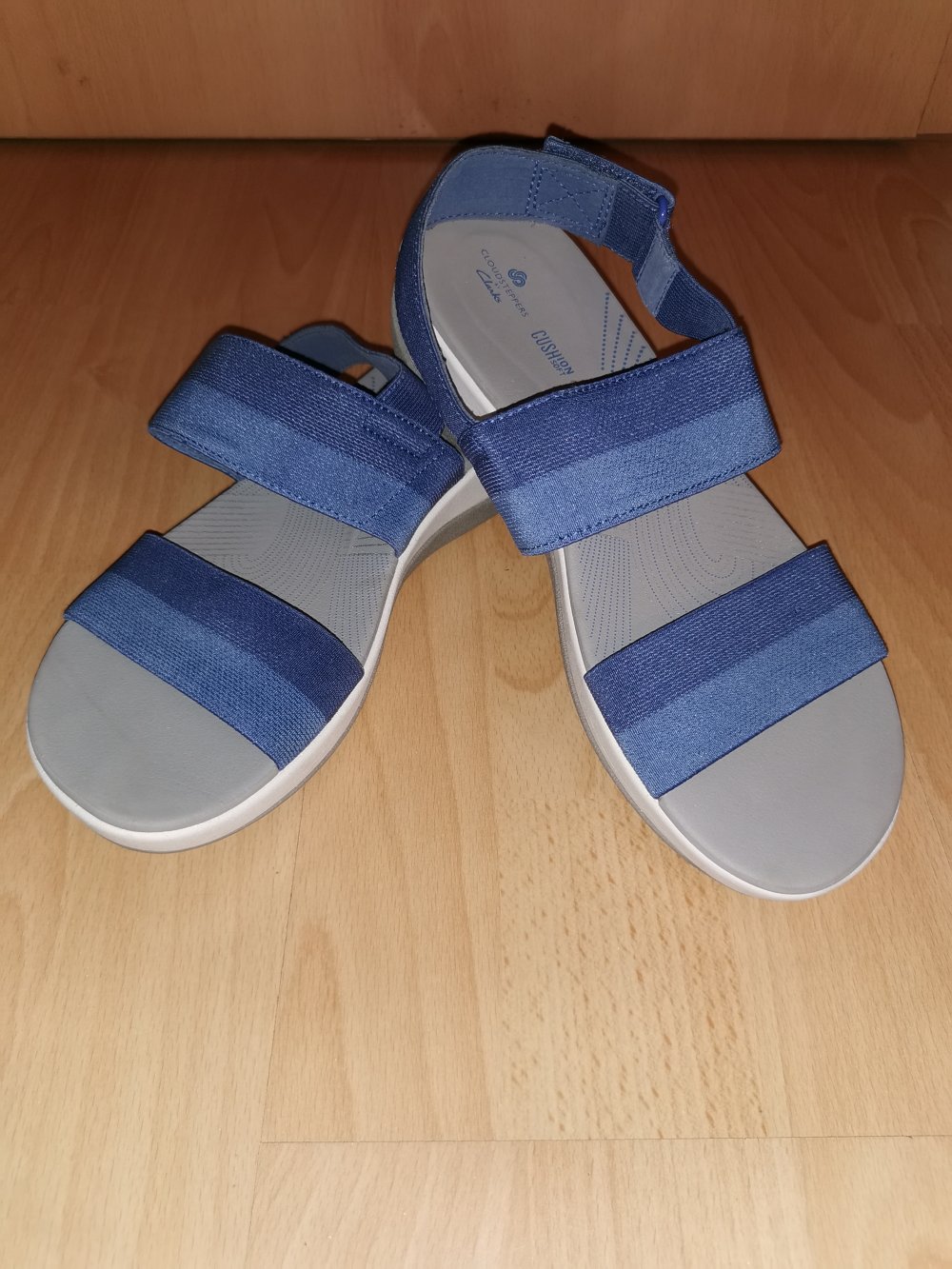 Sandalen von Clarks (Gr. 39,5)