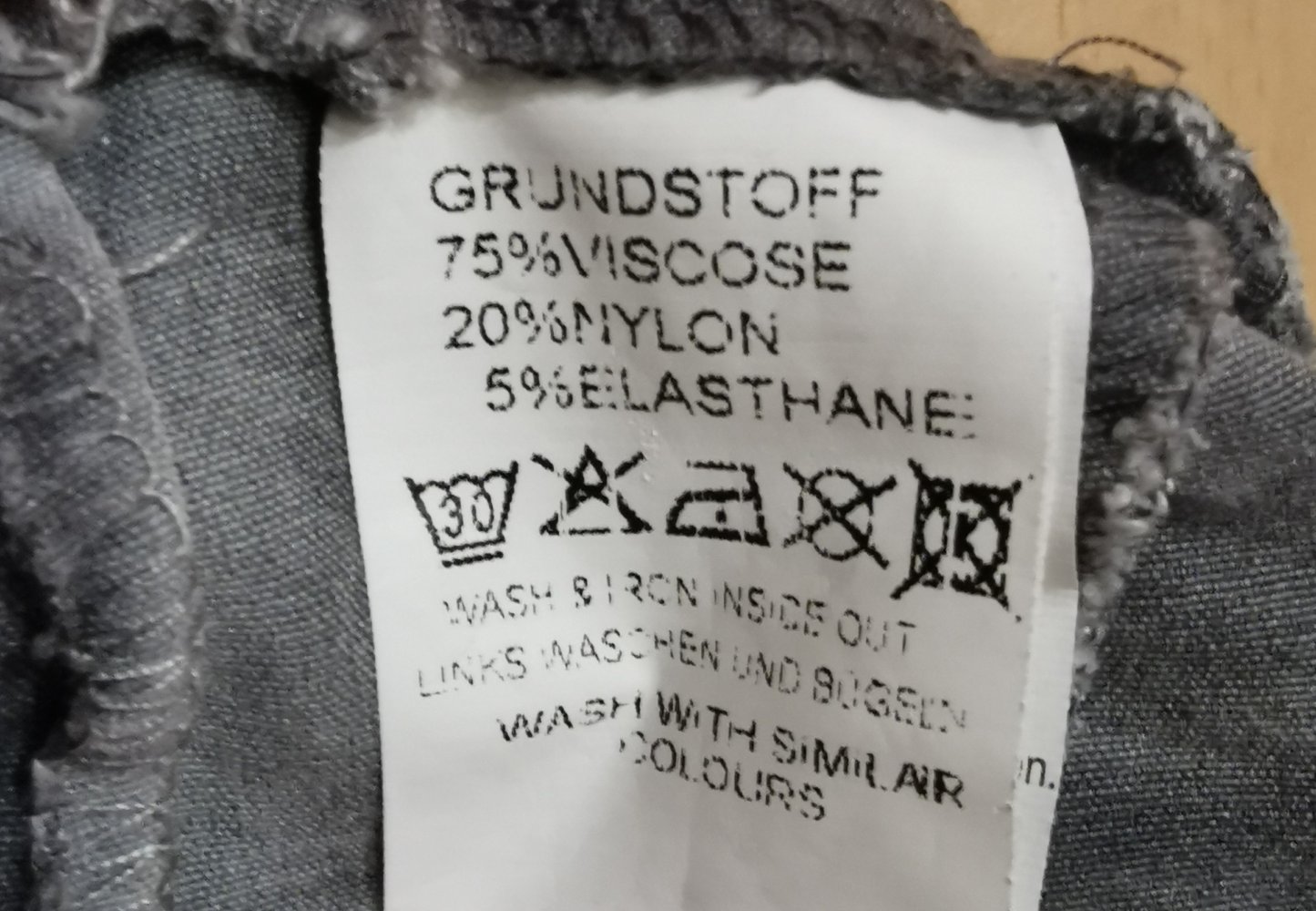 graue Hose von Tredy (Gr. 46)