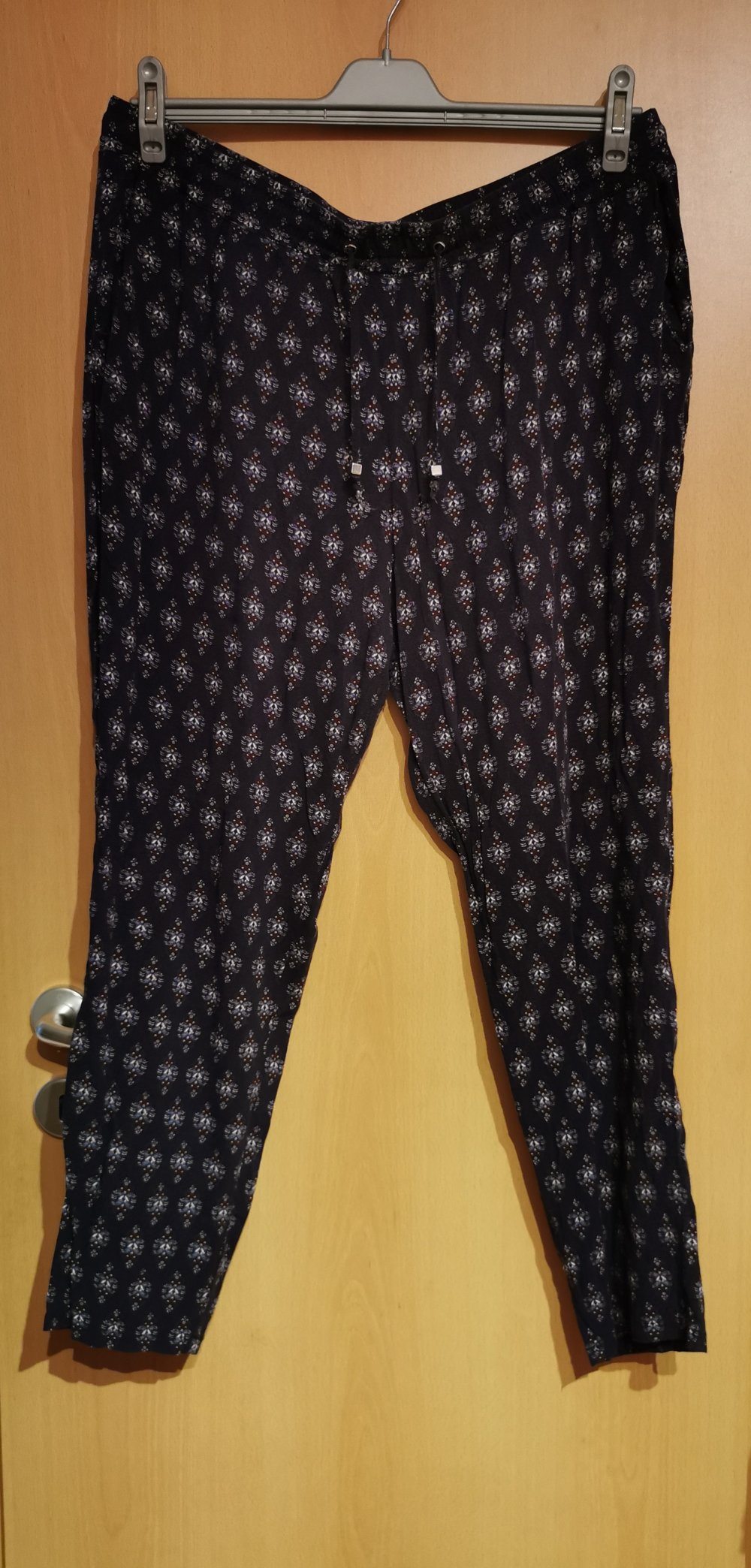 Stoffhose von C&A (Gr. 46)