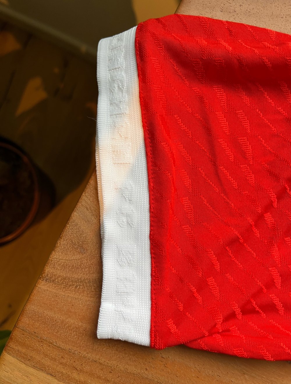 FC Bayern Authentic Trikot mit Kane Flock