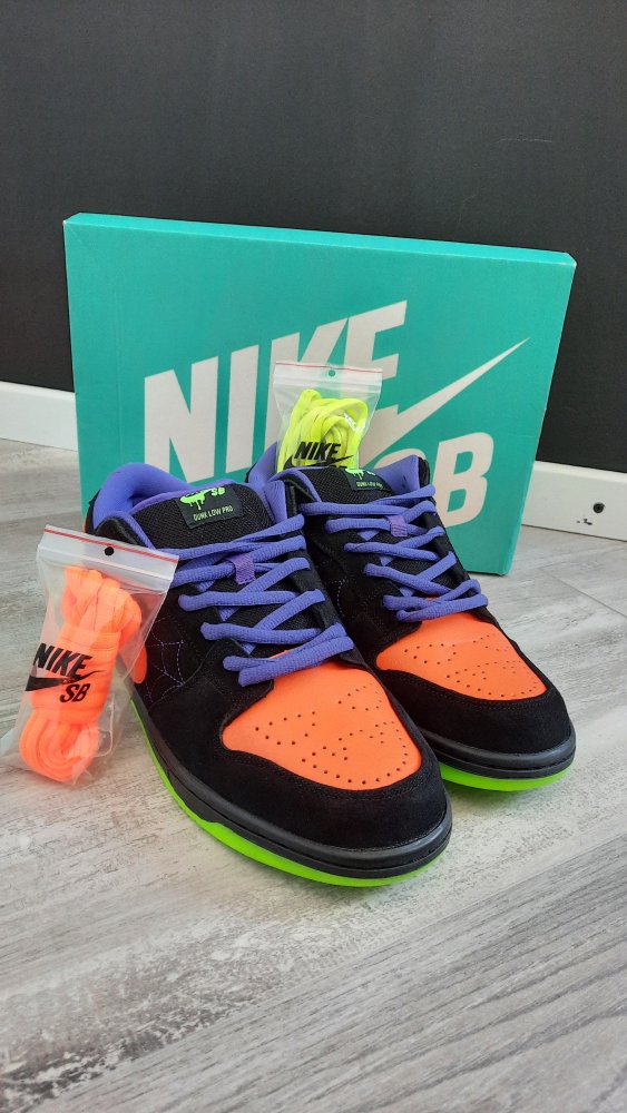 Nike SB Dunk low Night of Mischief