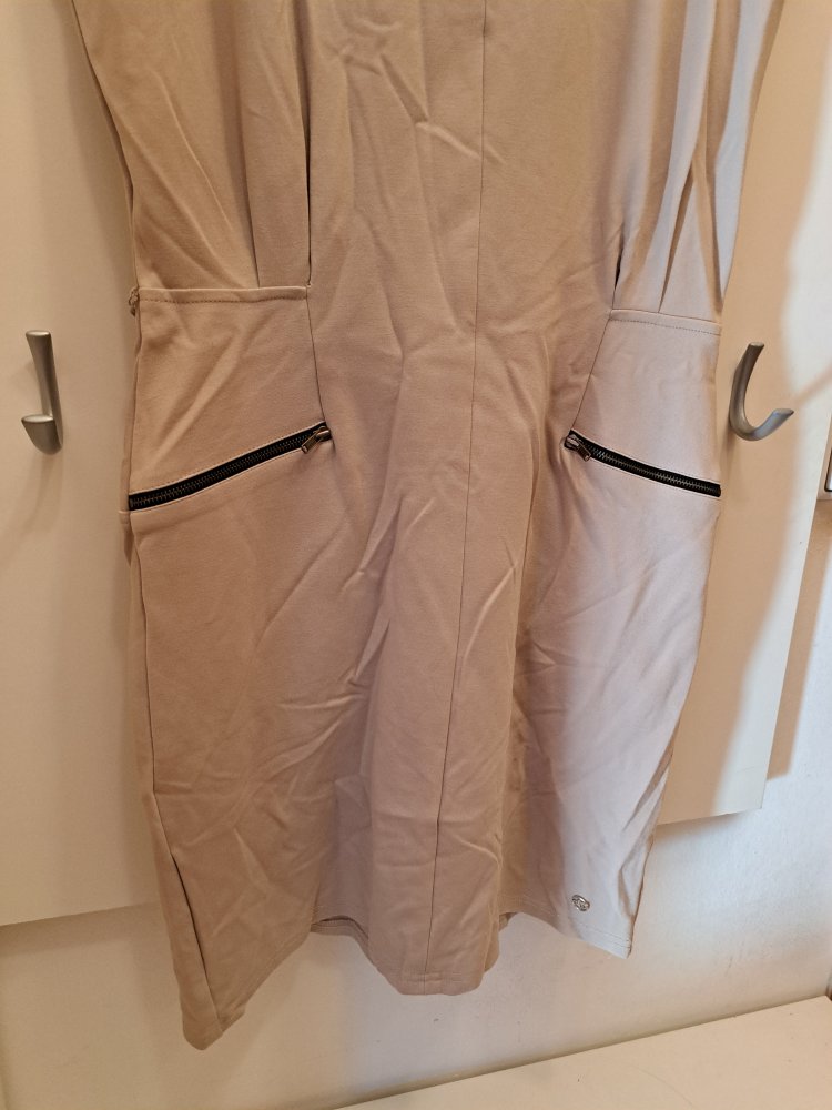 Etuikleid Gr. S von One Green Elephant Business