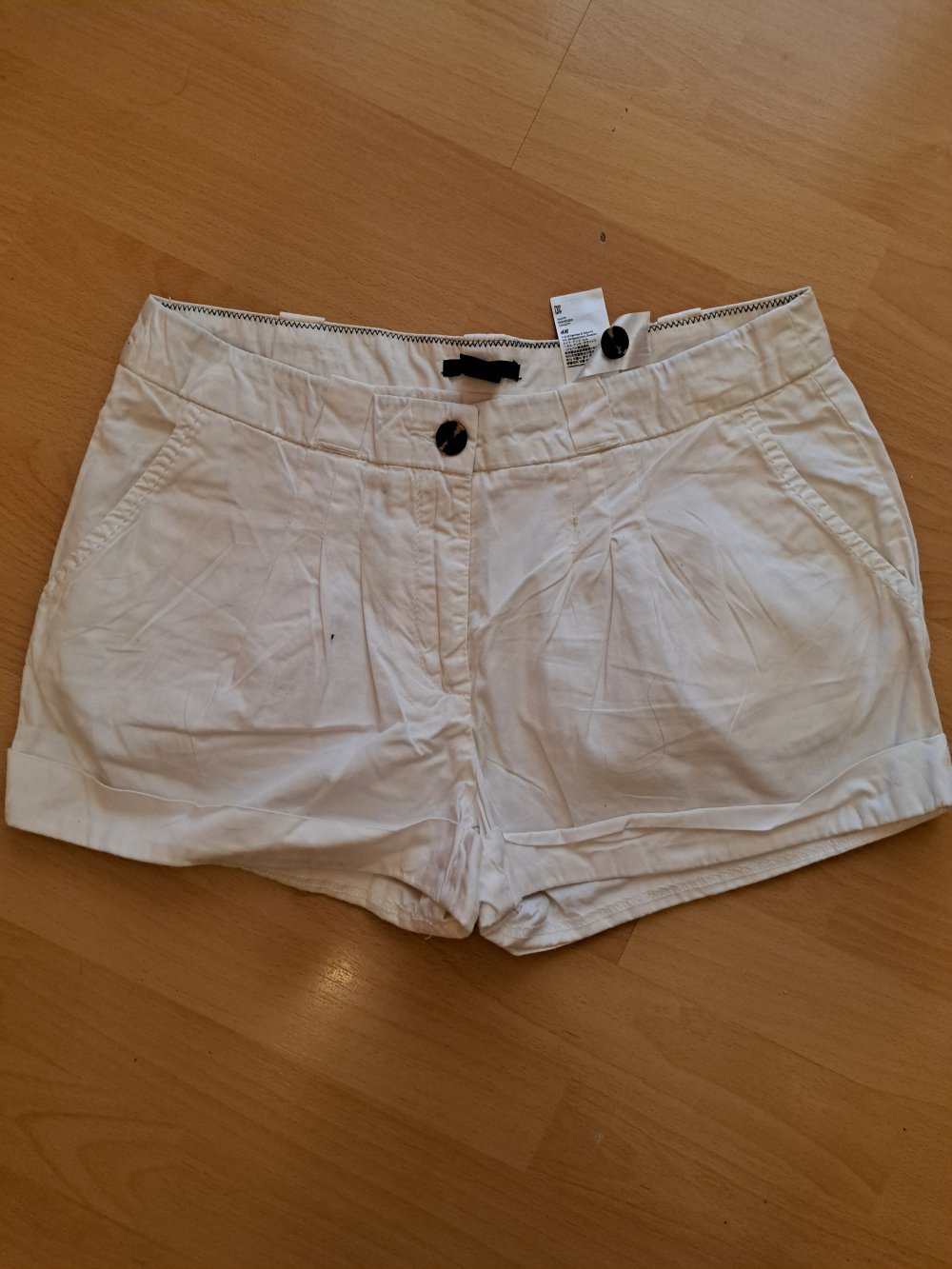  H&M Shorts Gr. 38 Hose Hotpants H&M Shorts Gr. 38 Hose Hotpants H&M Shorts Gr. 38 Hose Hotpants H&M Shorts Gr. 38 Hose Hotpants  Ähnlichen Artikel verkaufen? Selbst verkaufen H&M Shorts Gr. 38 Hose Hotpants