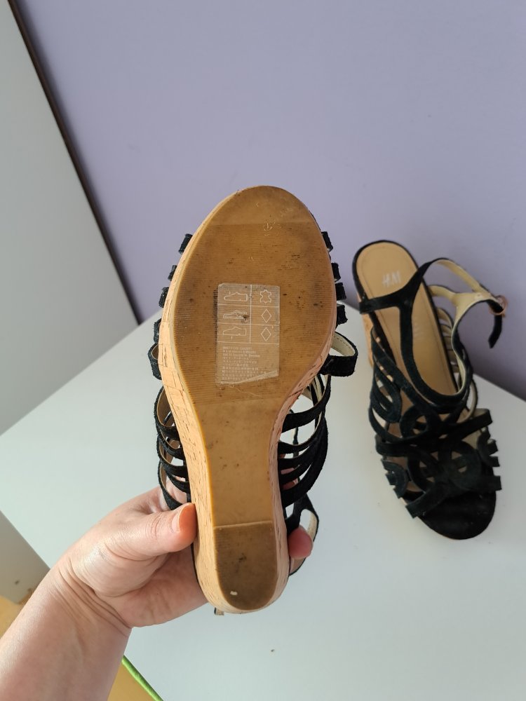  H&M Wegdes Gr. 37 Sandalen Keilabsatz Schuhe