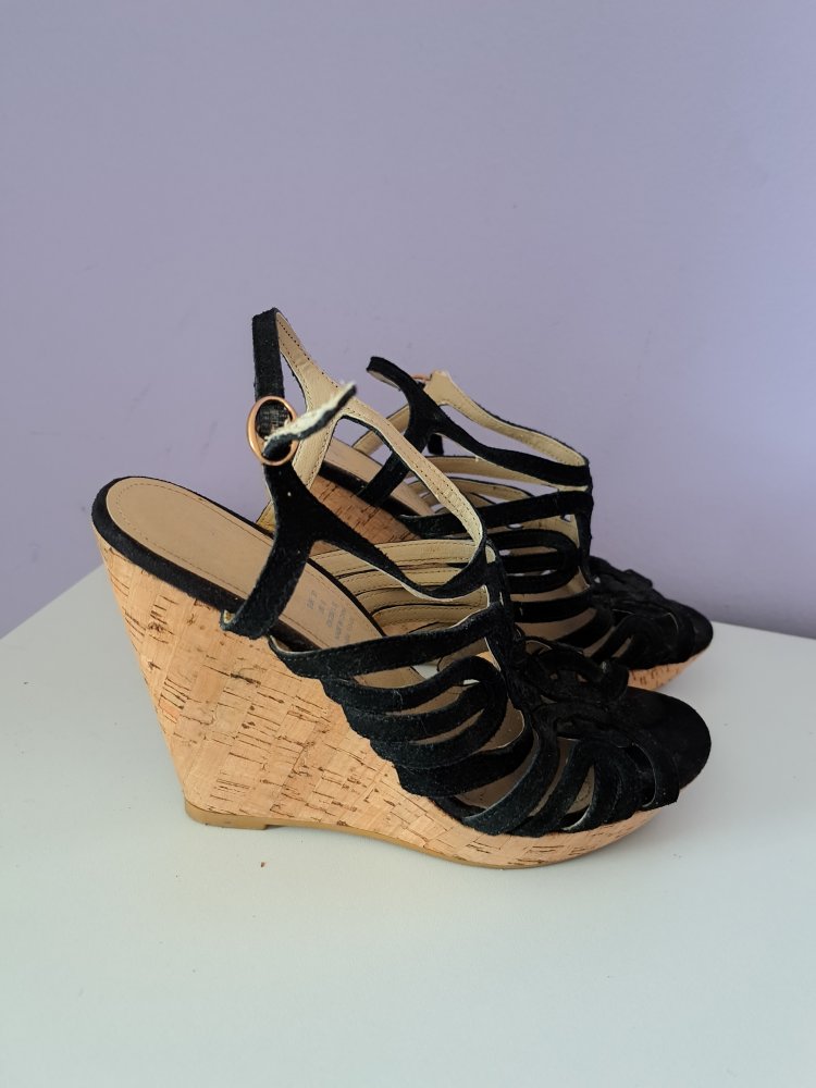  H&M Wegdes Gr. 37 Sandalen Keilabsatz Schuhe