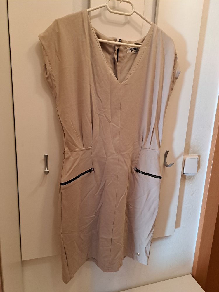 Etuikleid Gr. S von One Green Elephant Business