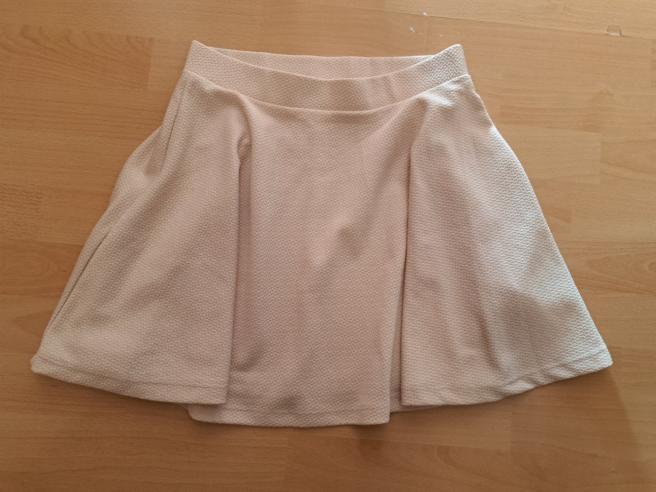 Cremefarbener Rock Gr. S Highwaist Struktur