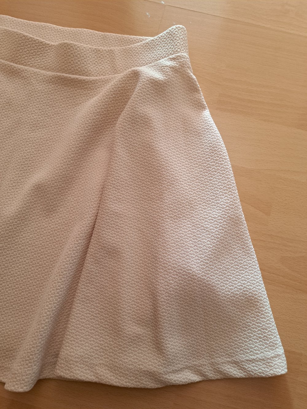 Cremefarbener Rock Gr. S Highwaist Struktur