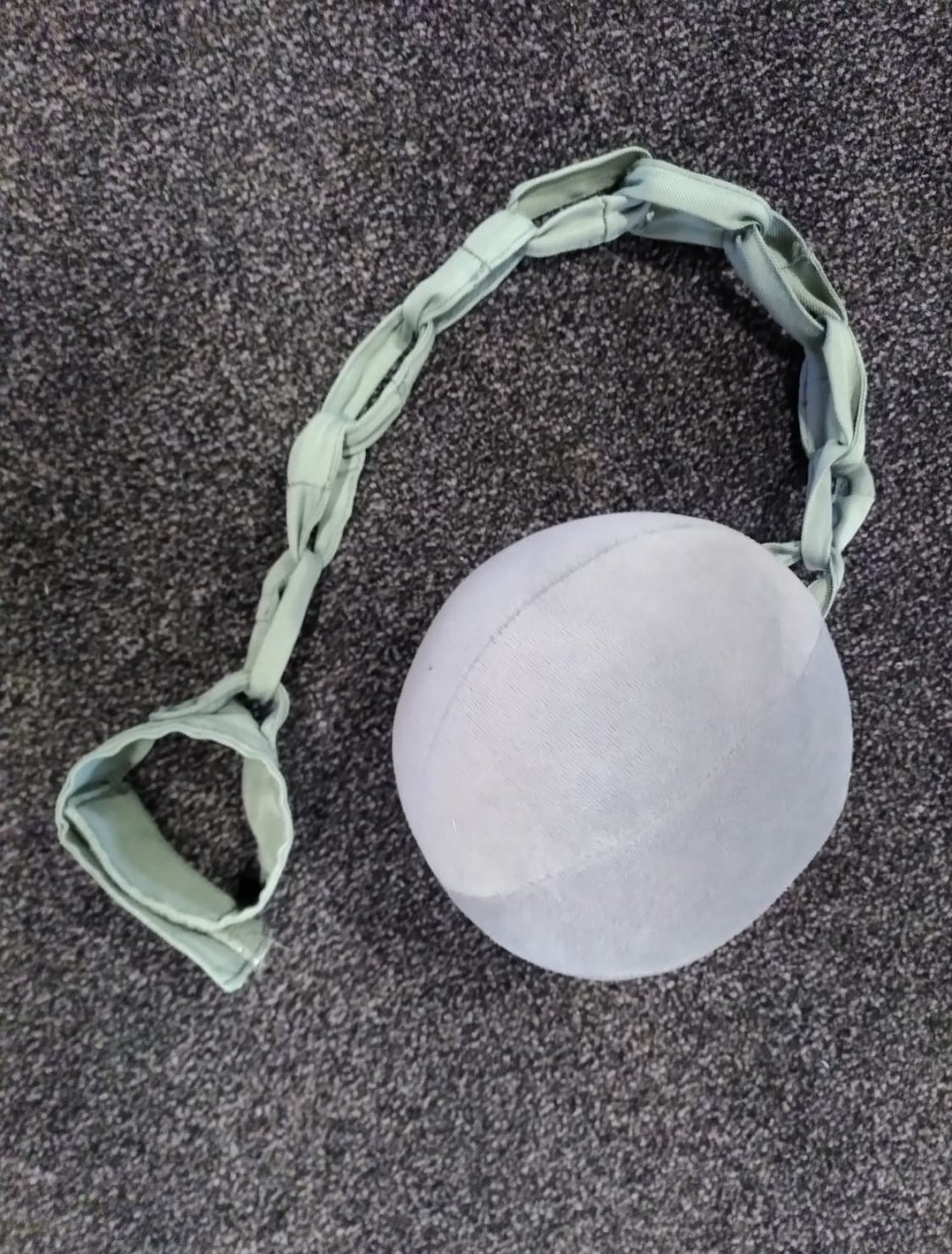 Fesselkugel aus Stoff (passend zum Gespensterkostüm)