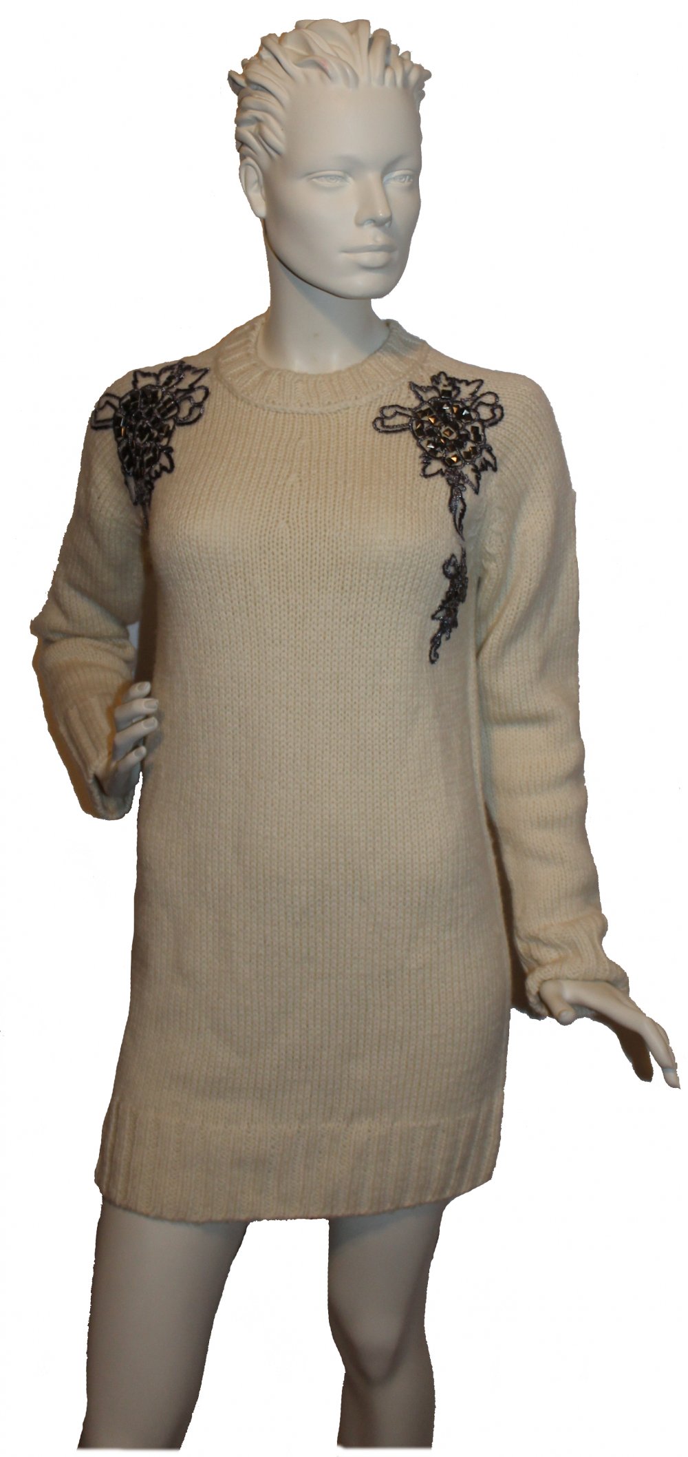 NEU: Strick-Pulloverkleid, creme-weiß mit lässigen Nieten-Applikationen von Pierre Balmain, Paris, Boutiquenpreis 489 €