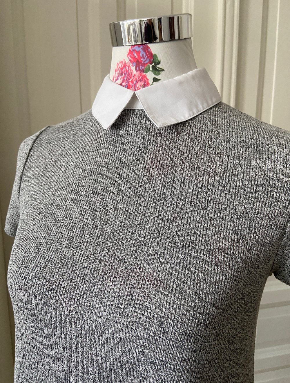 Graues Strickkleid Wednesday Style, S