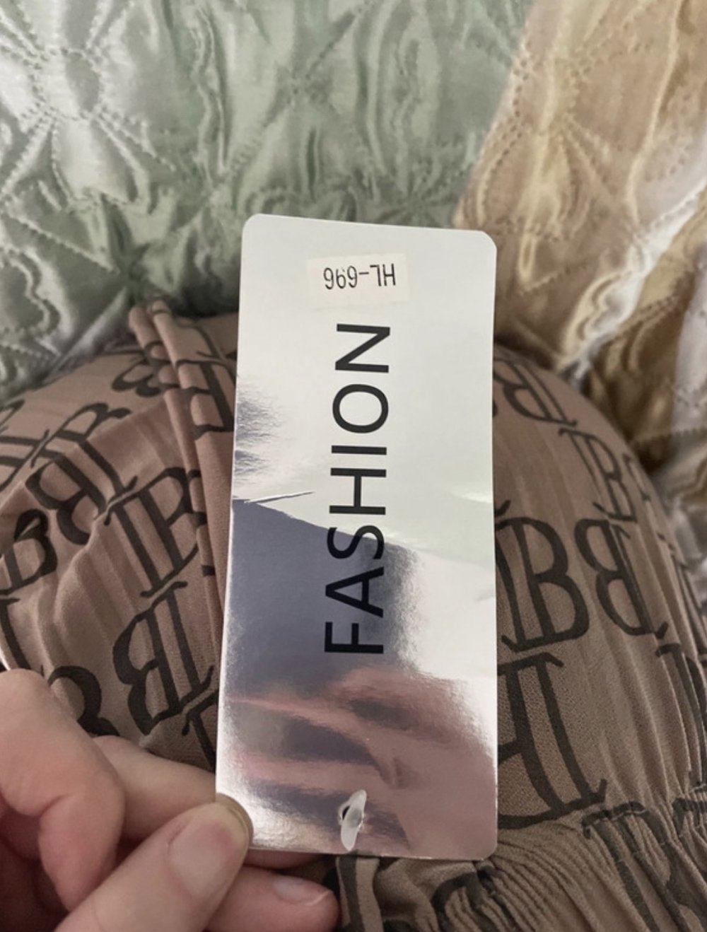 Lockere luftige braune Hose