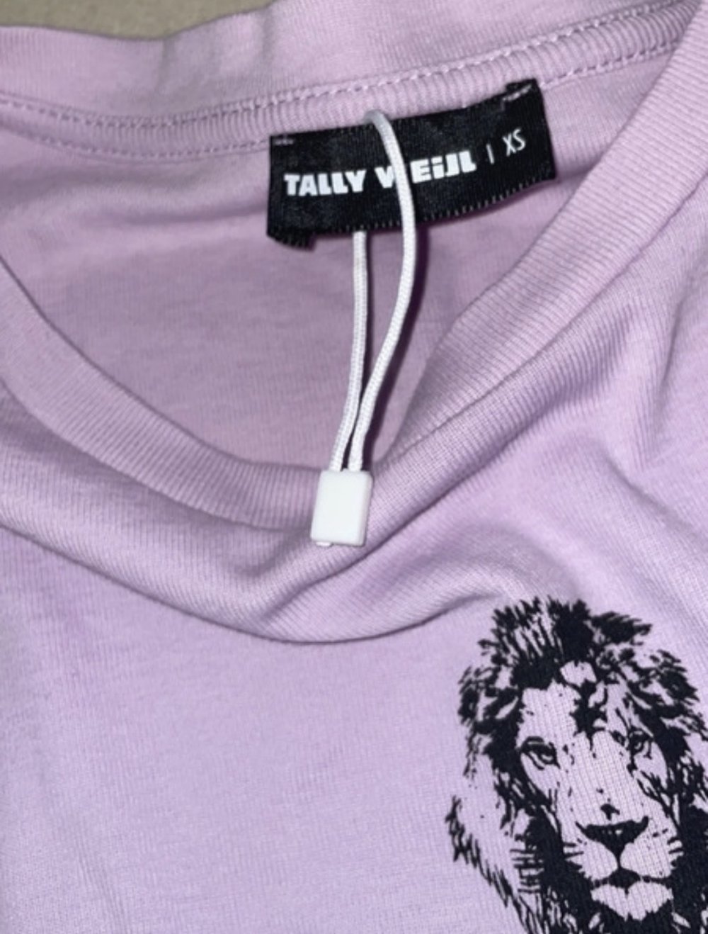 flieder Langarmshirt mit Löw