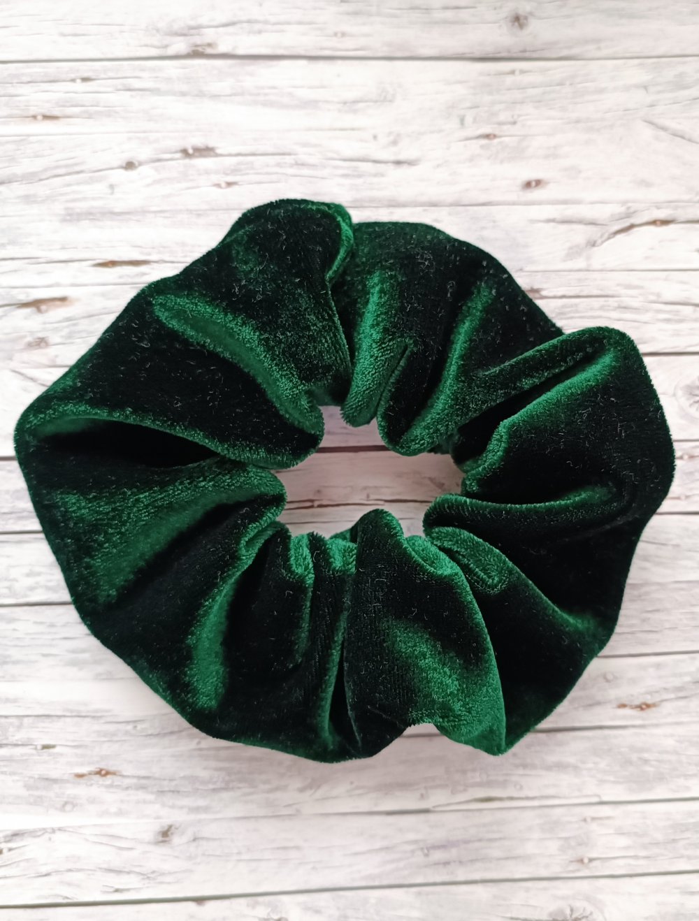 Grünes Samt Scrunchie (Haargummi - Zopfgummi)